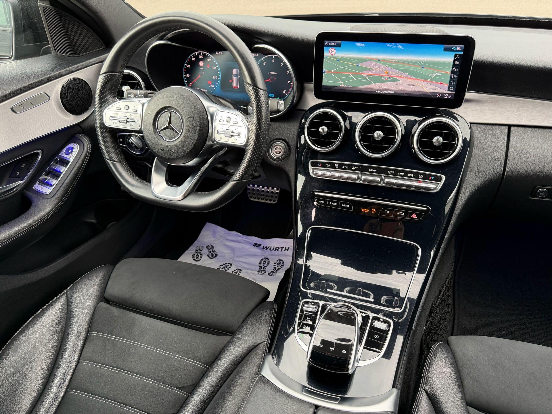 MERCEDES-BENZ C 200 Swiss Star AMG Line 4m Kombi-image-11