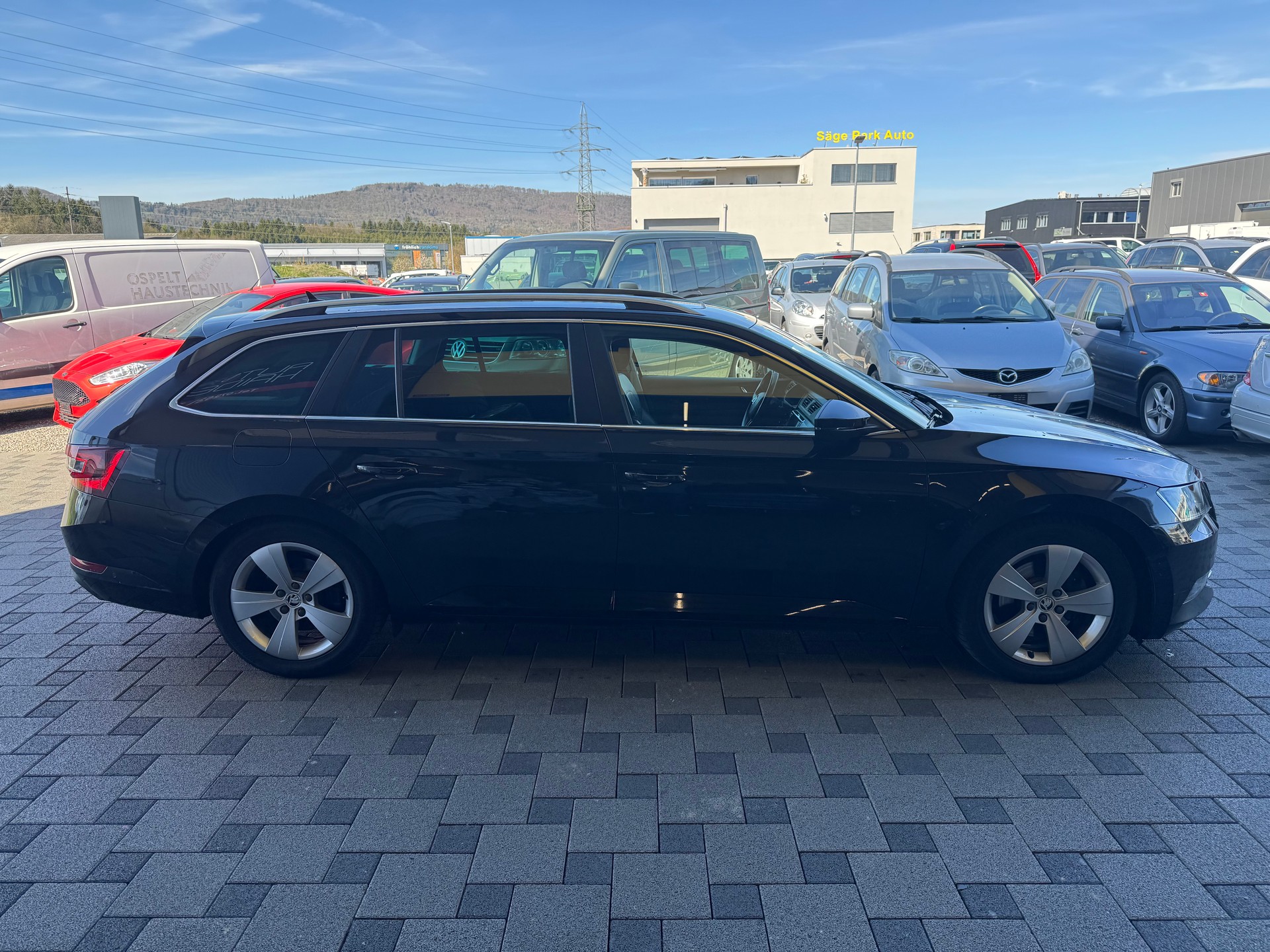 SKODA Superb Combi 2.0 TDi Style 4x4 DSG-image-4