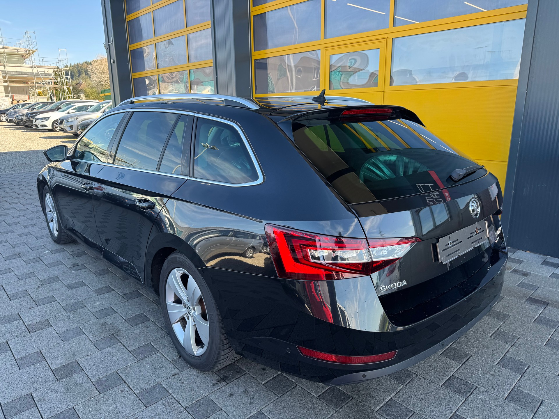 SKODA Superb Combi 2.0 TDi Style 4x4 DSG-image-6