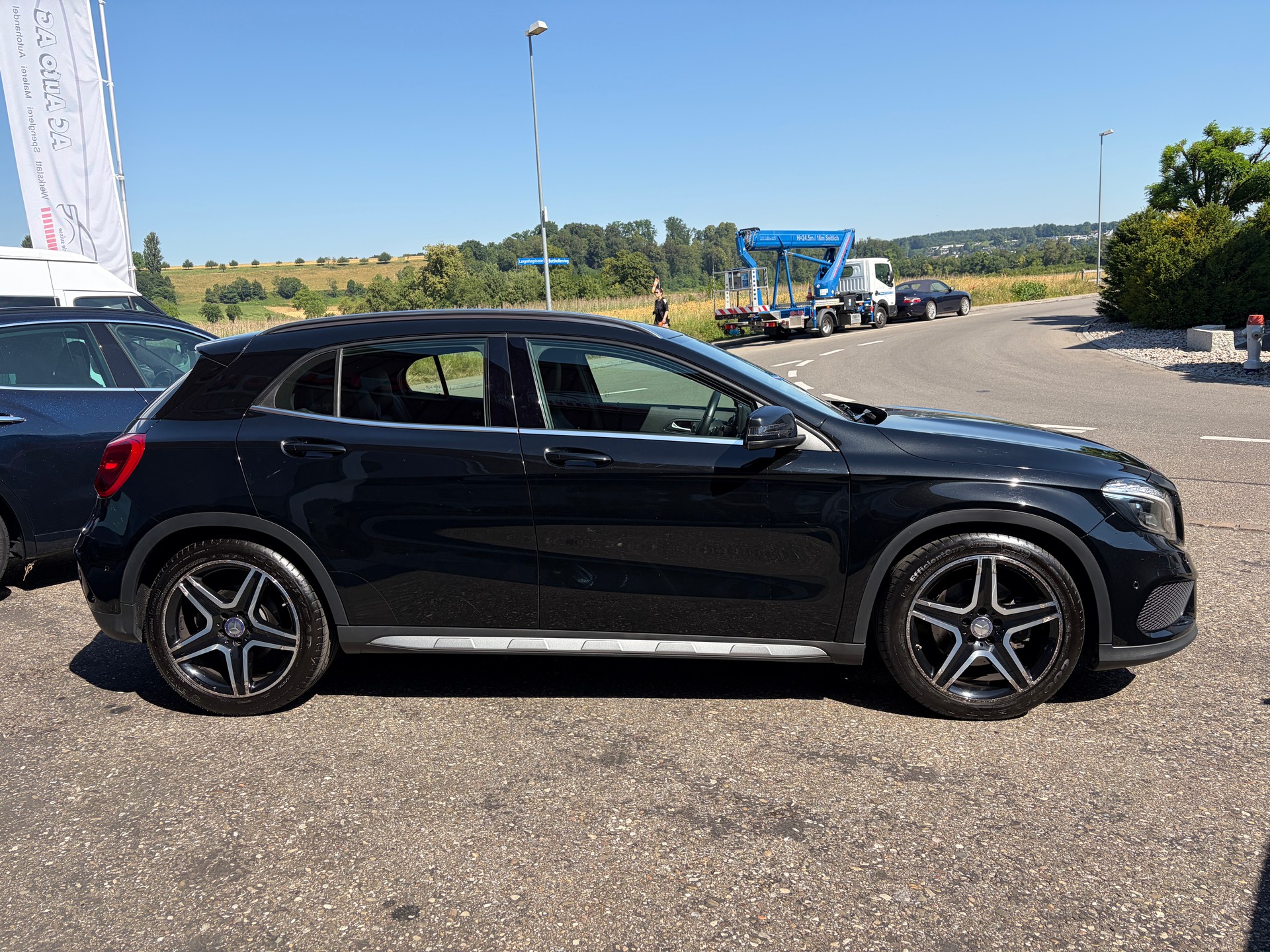 MERCEDES-BENZ GLA 250 AMG Line 4Matic 7G-DCT-image-5