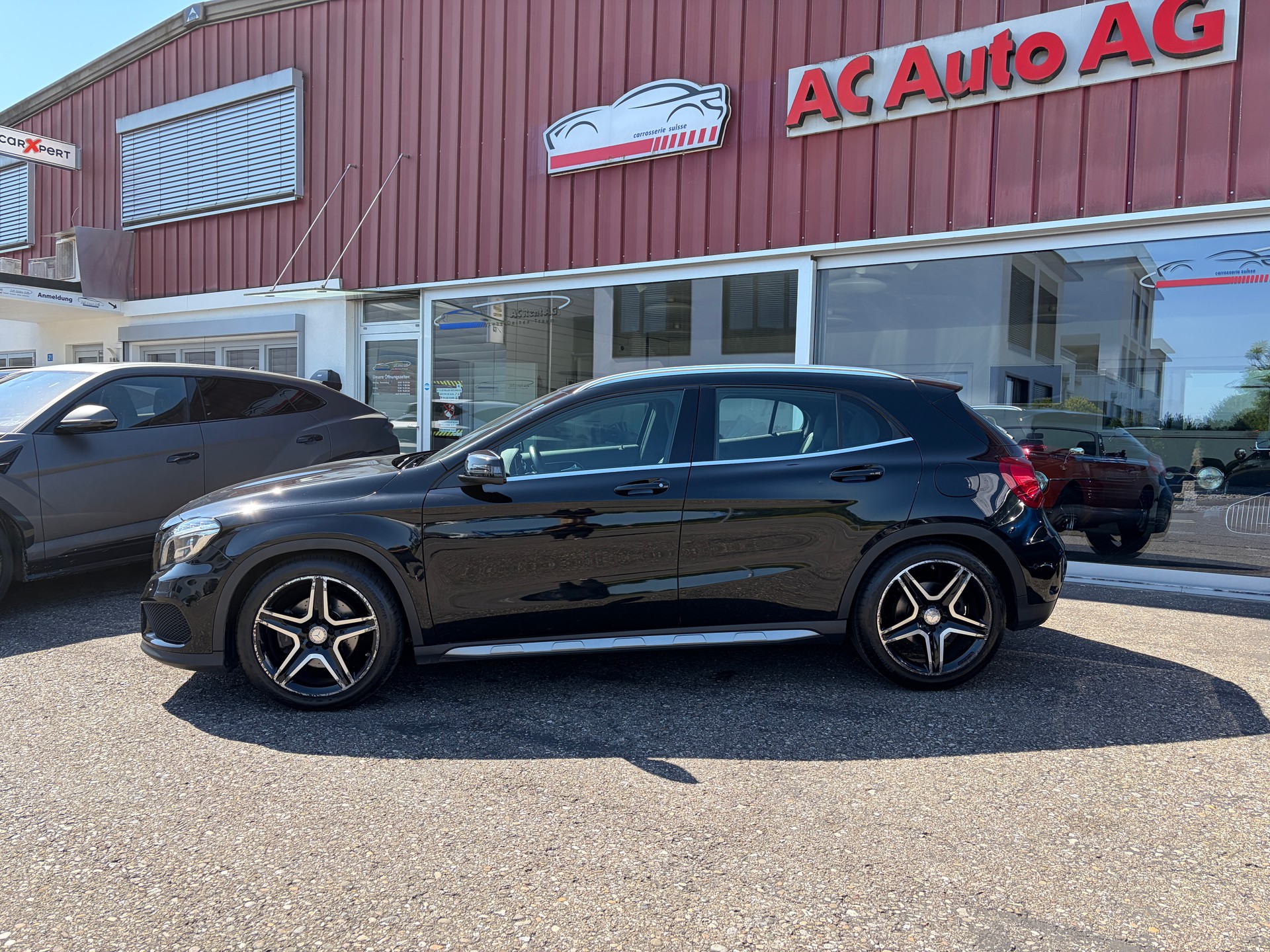 MERCEDES-BENZ GLA 250 AMG Line 4Matic 7G-DCT-image-2