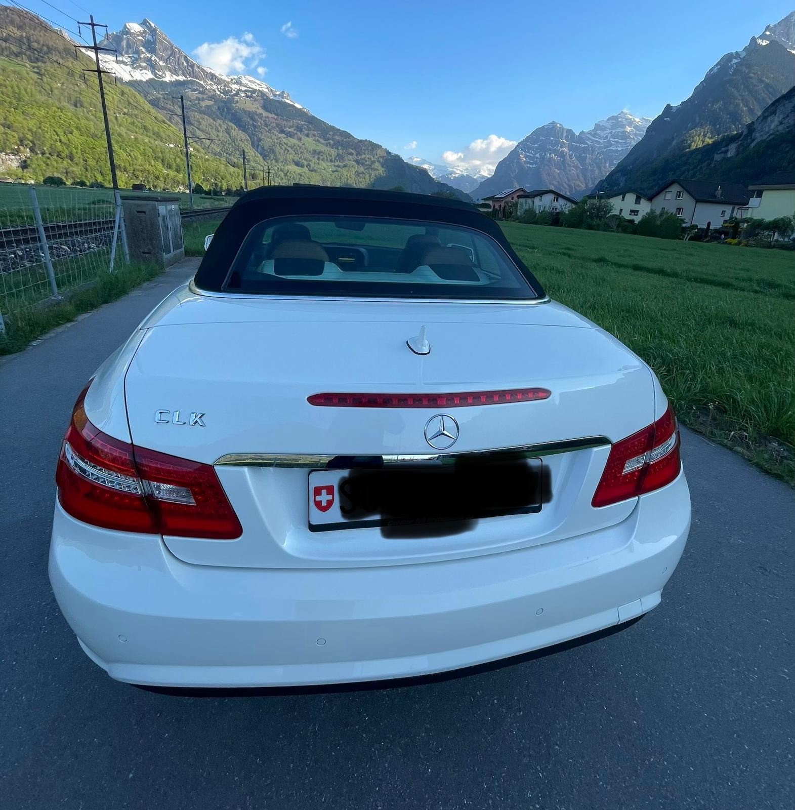MERCEDES-BENZ E 300 BlueEF Avantgarde-image-2