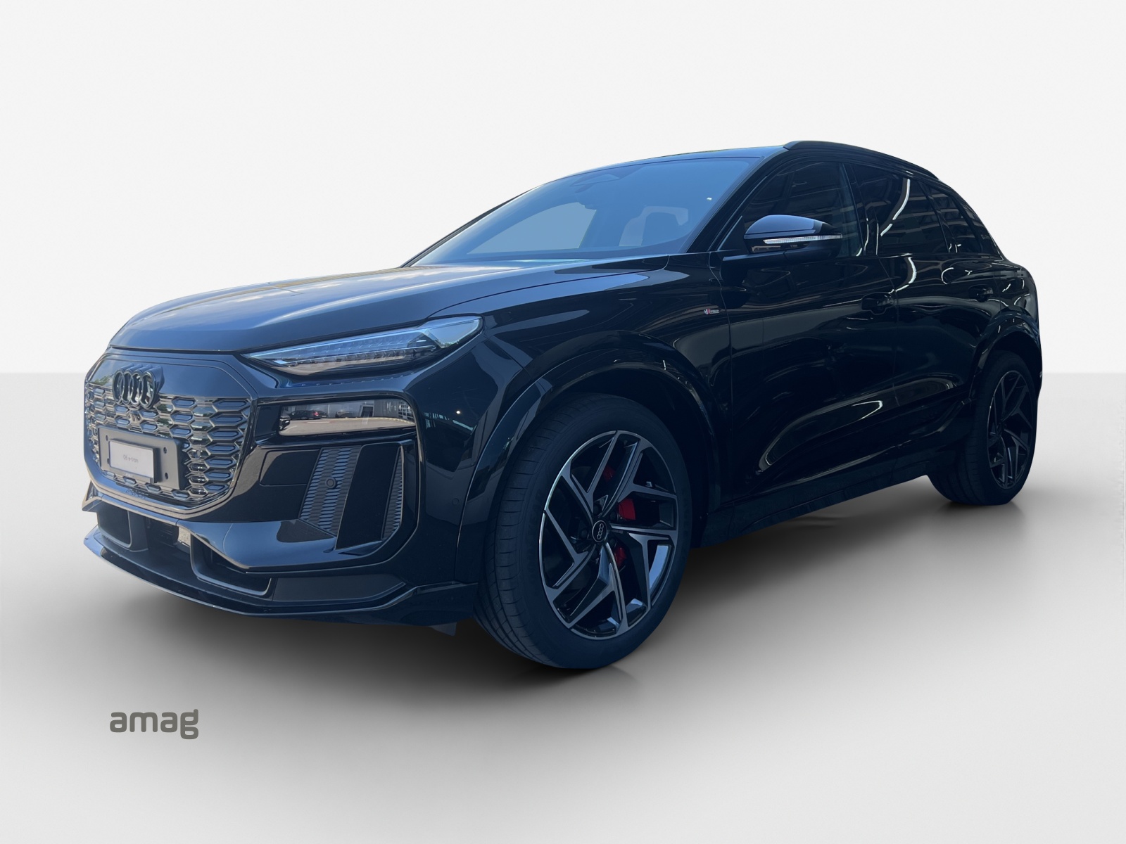 AUDI Q6 e-tron quattro