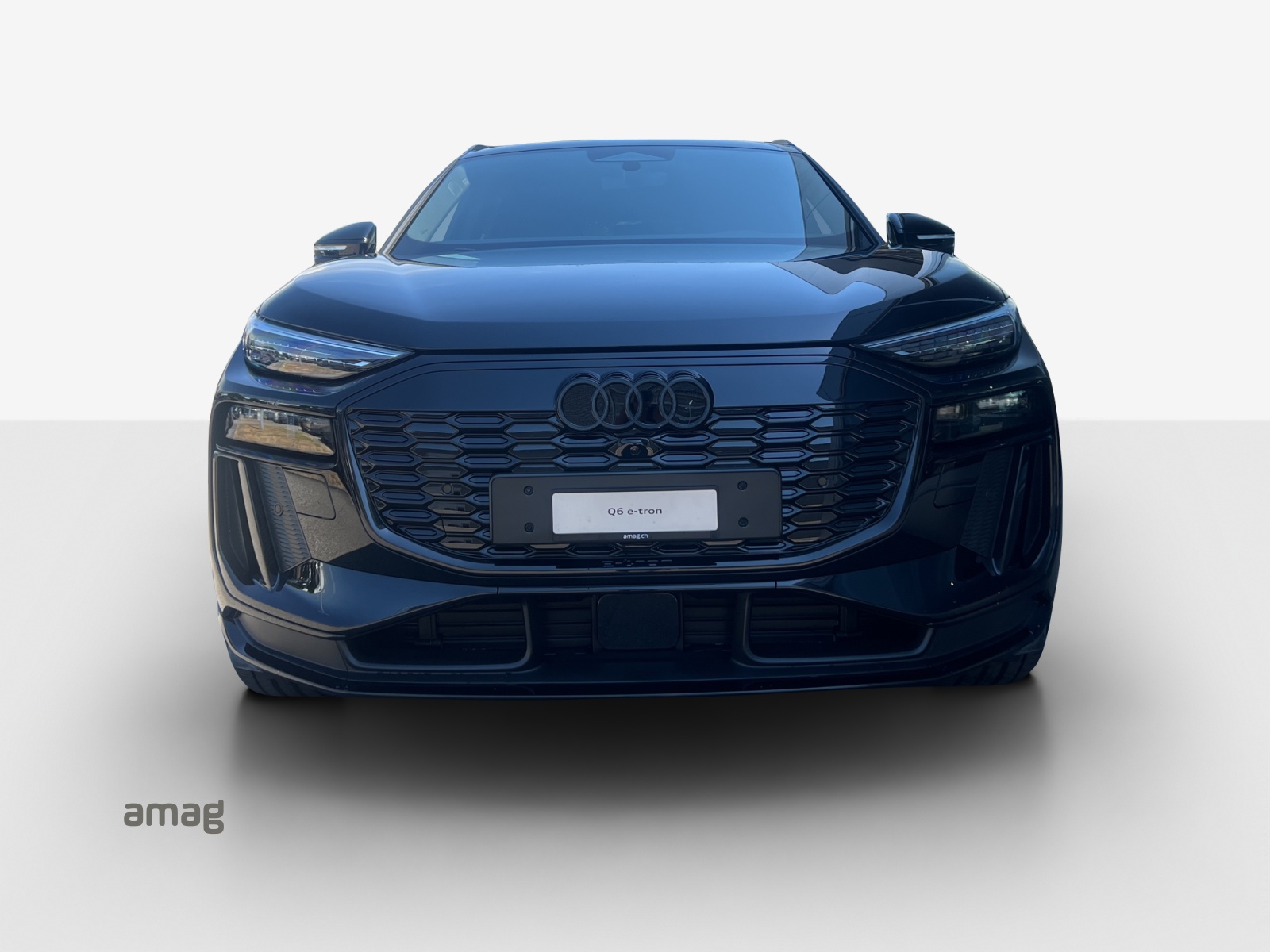 AUDI Q6 e-tron quattro-image-6