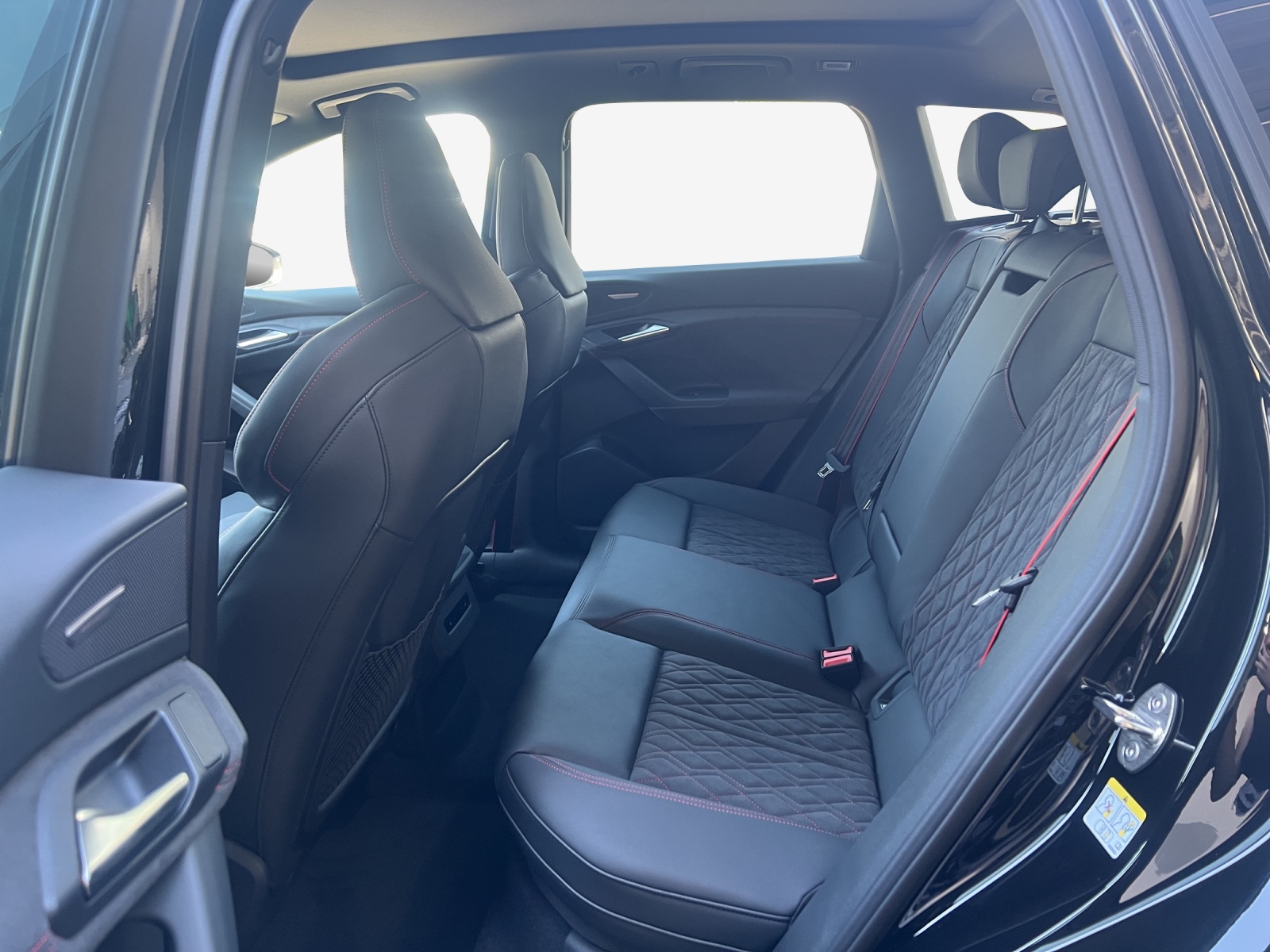 AUDI Q6 e-tron quattro-image-11