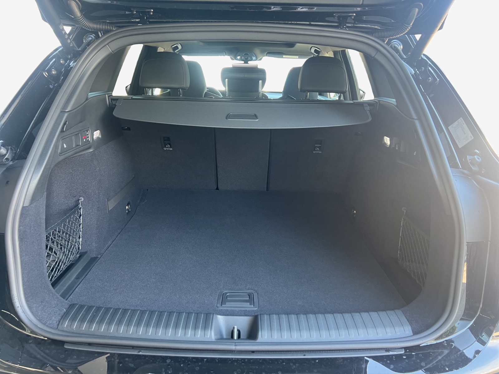 AUDI Q6 e-tron quattro-image-12