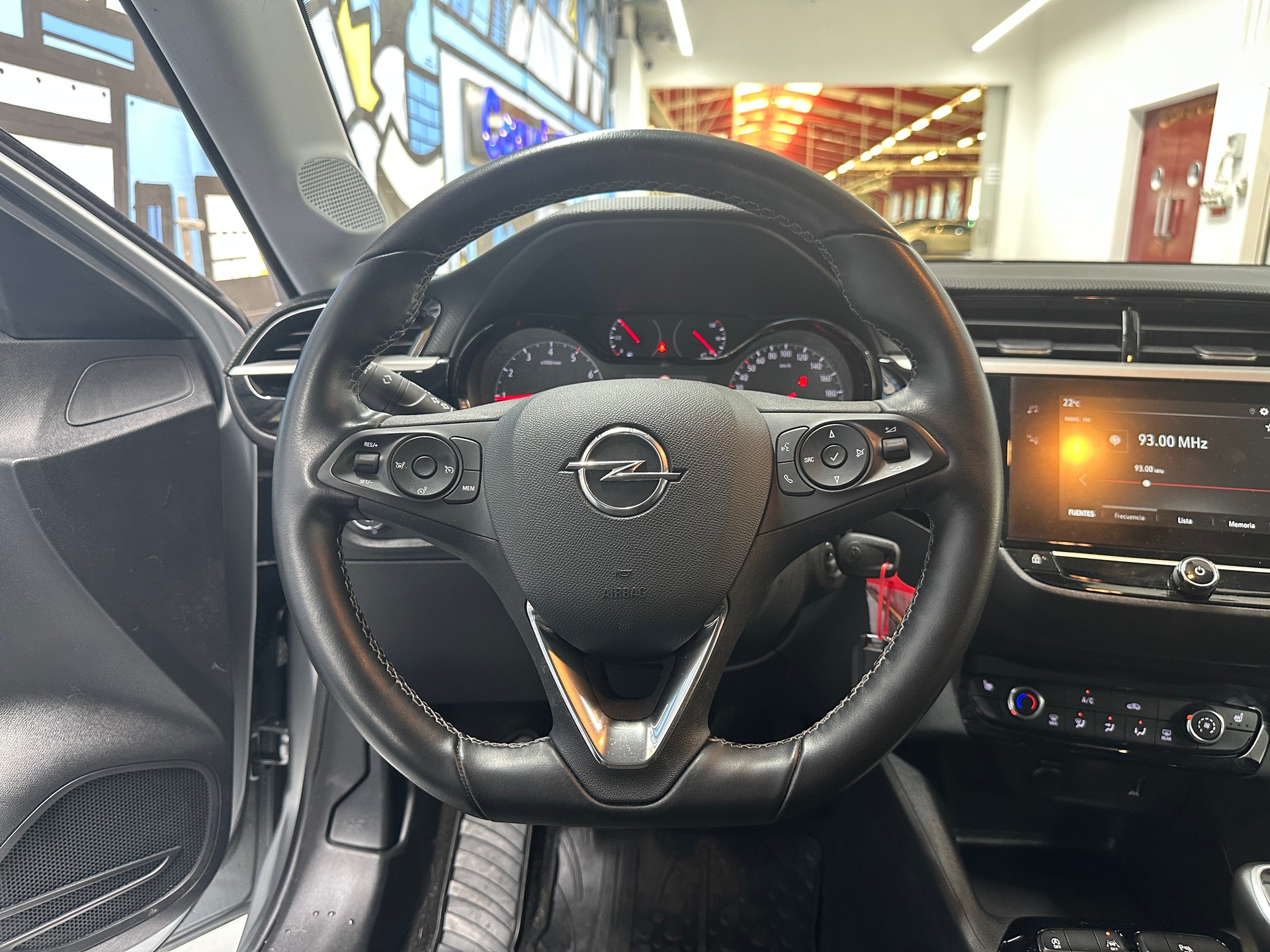 OPEL Corsa 1.2 TP Edition-image-10