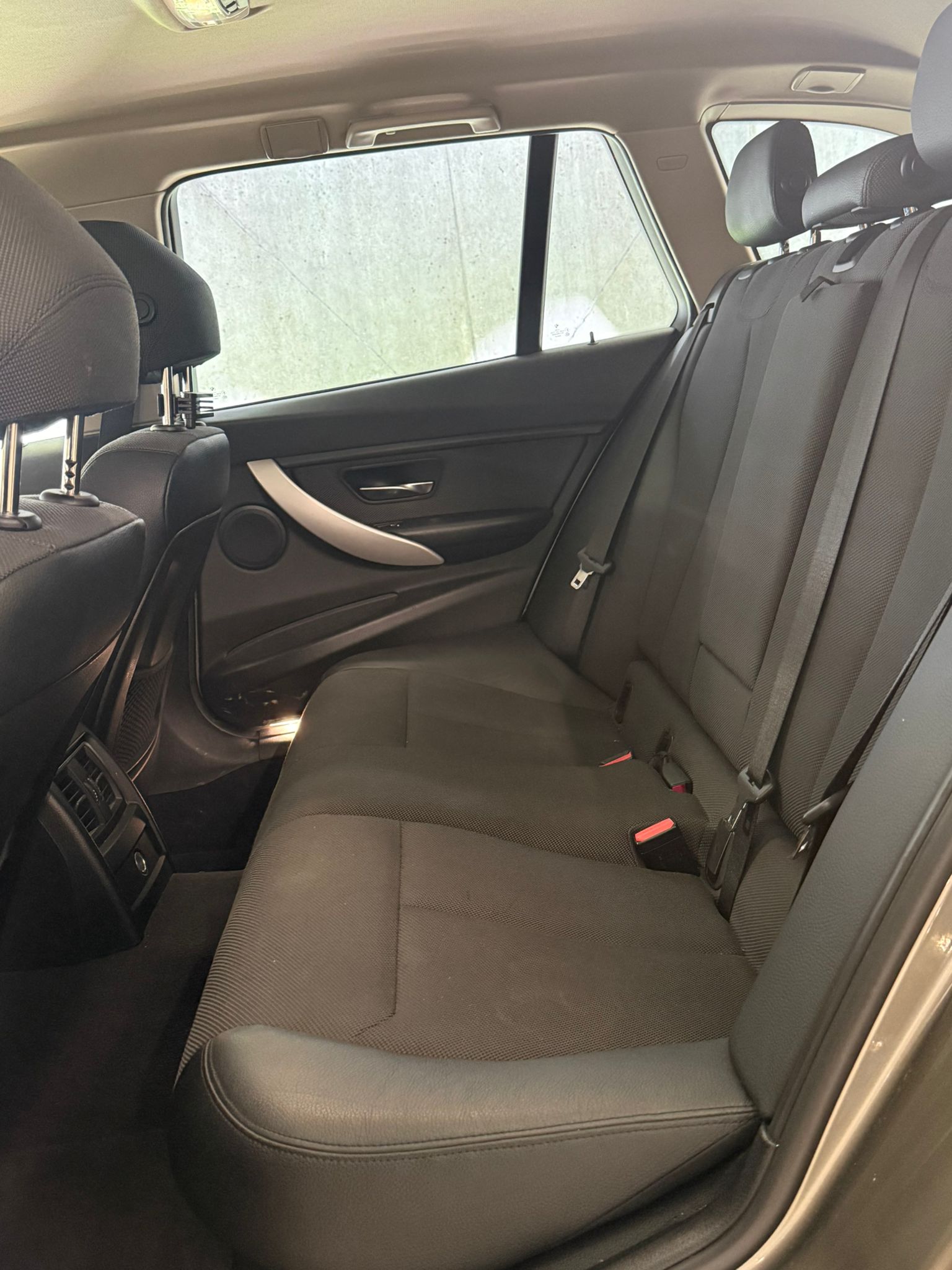 BMW 318d Touring Steptronic // MFK NEU-image-19