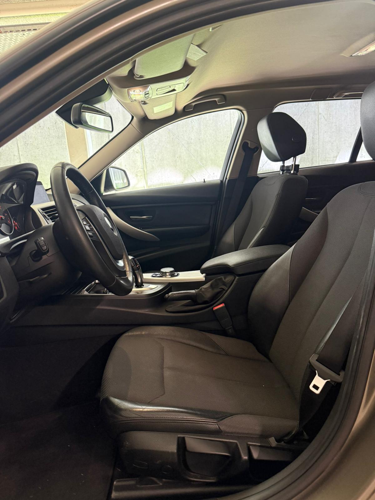 BMW 318d Touring Steptronic // MFK NEU-image-13