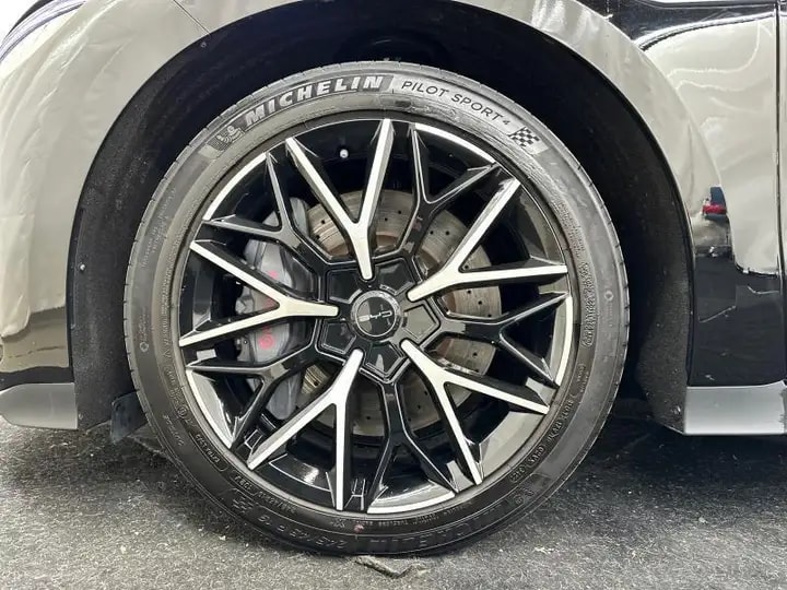 BYD Executive 380 kW AWD-image-7