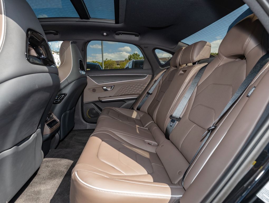BYD Executive 380 kW AWD-image-16