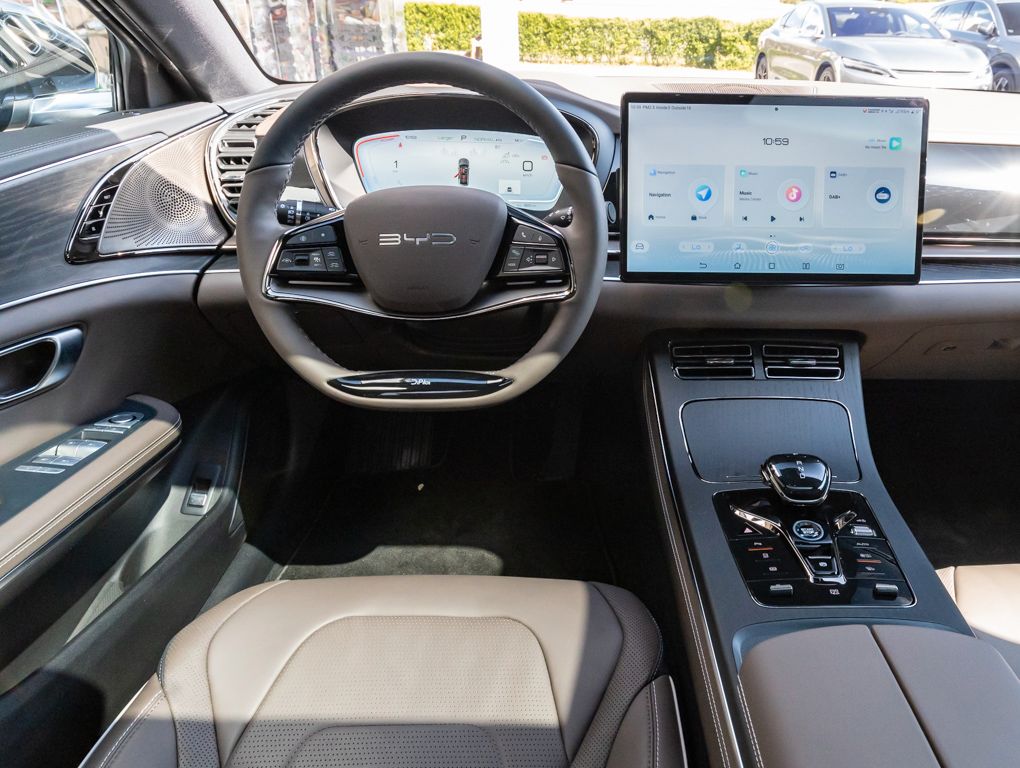 BYD Executive 380 kW AWD-image-6