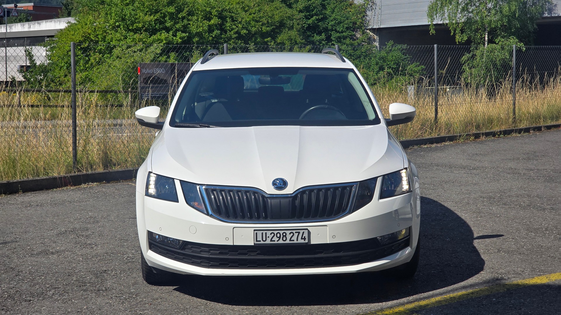 SKODA Octavia Combi 2.0 TDI Ambition *FRISCH AB MFK-image-2