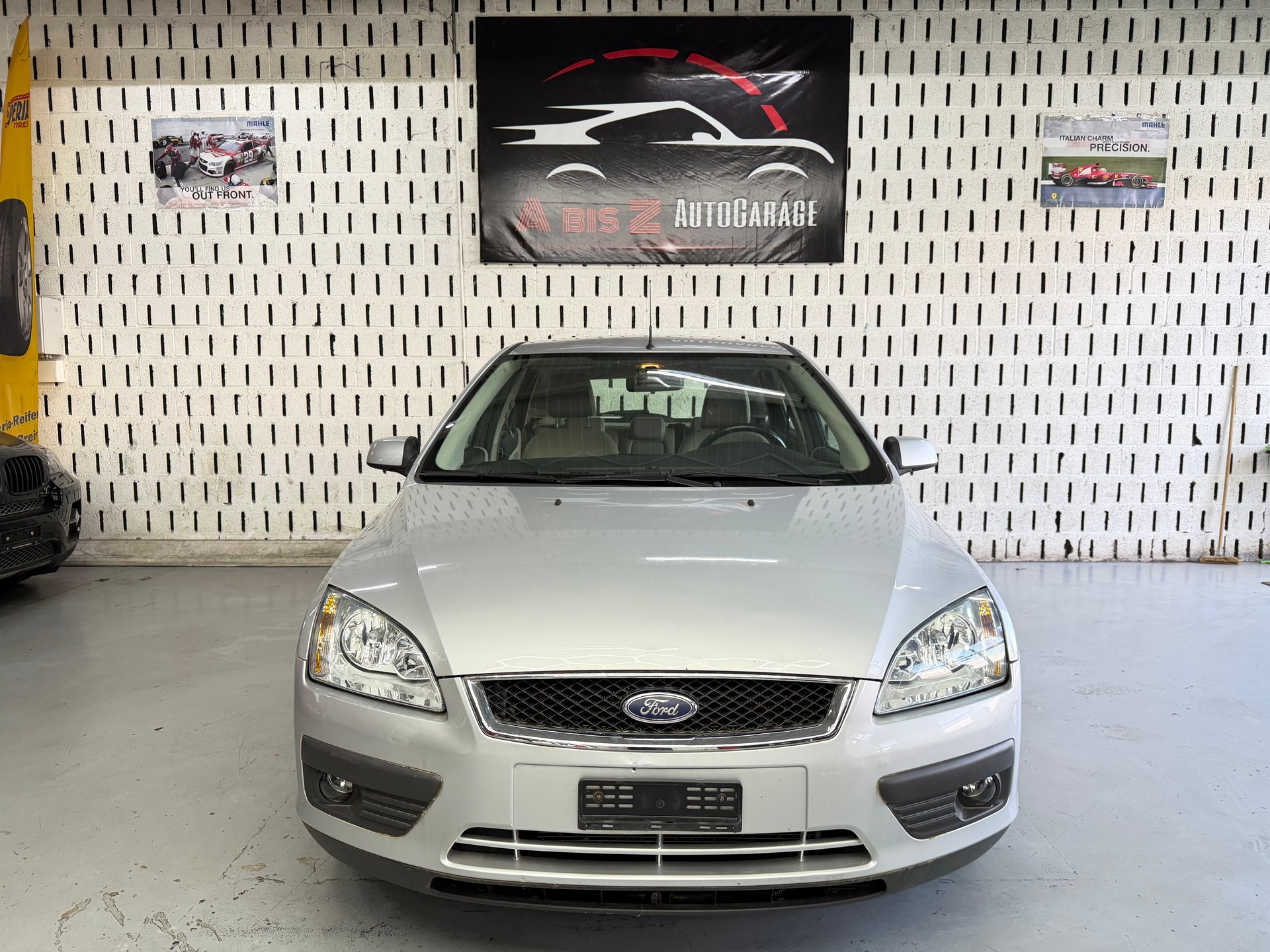 FORD Focus 2.0i Titanium-image-1