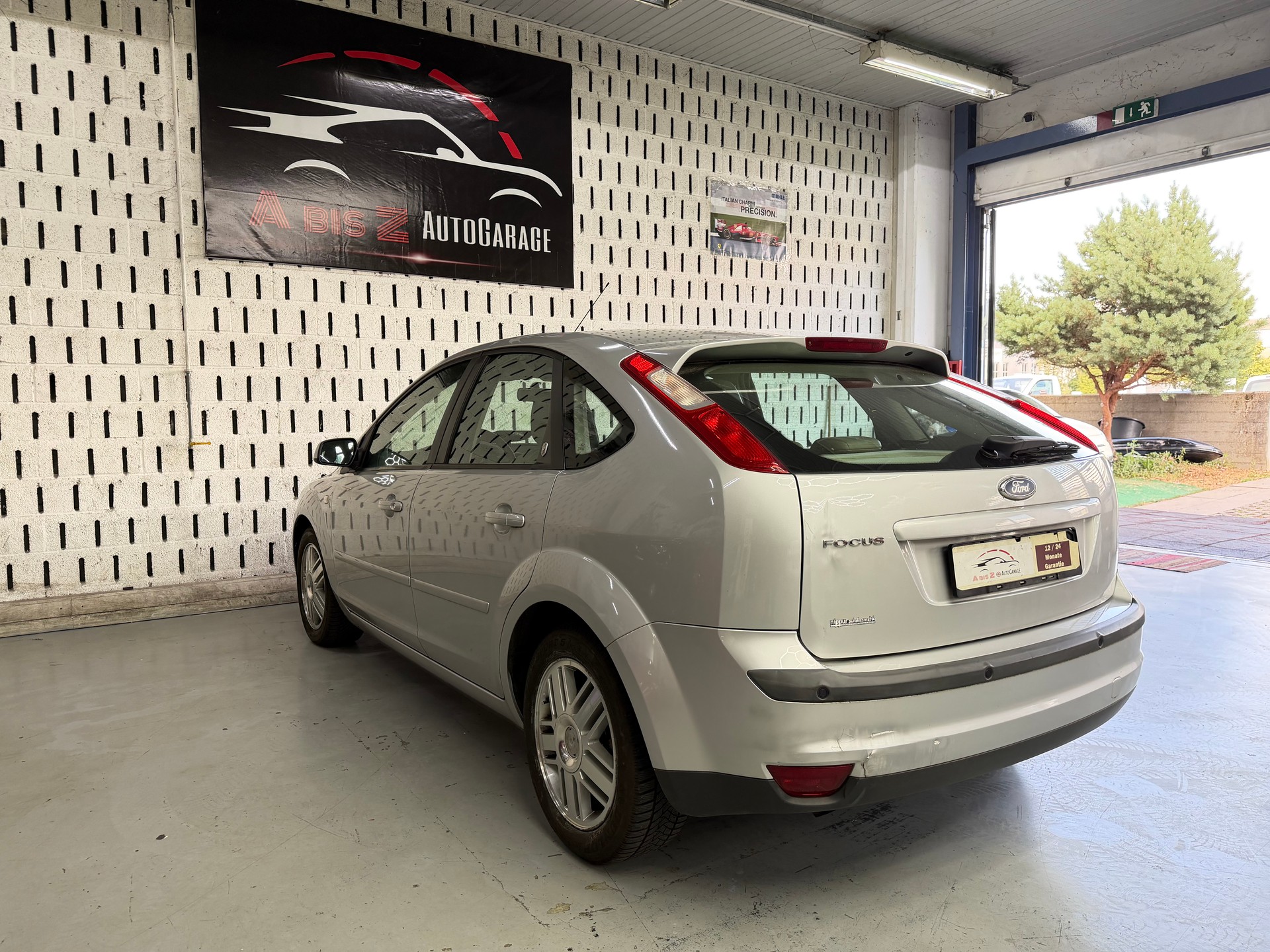 FORD Focus 2.0i Titanium-image-3