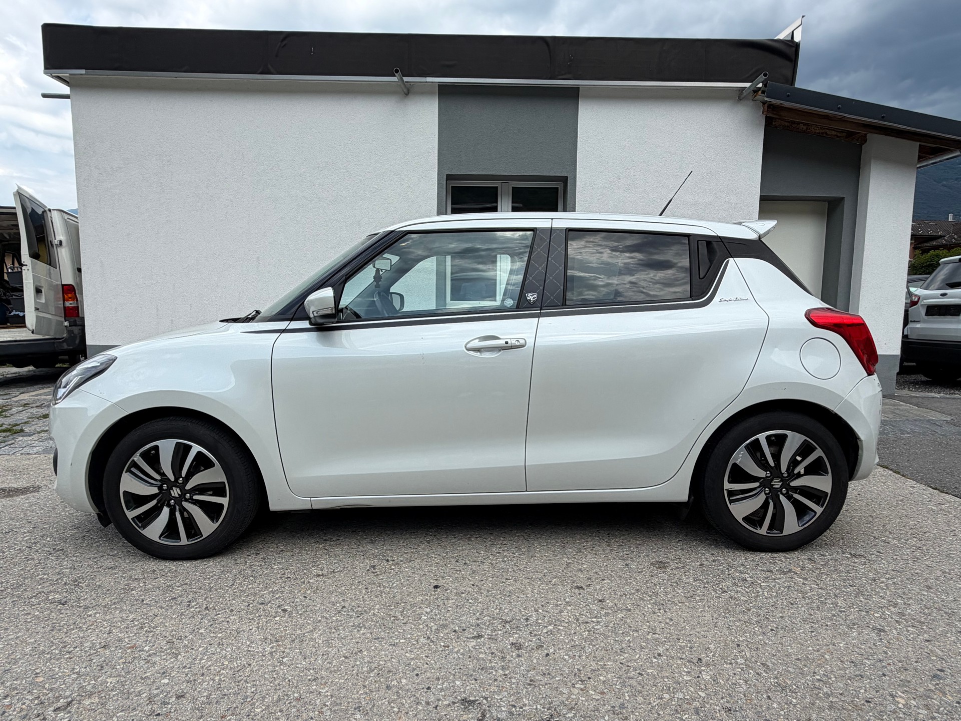 SUZUKI Swift 1.0 12V SHVS Sergio Cellano Top Hybrid-image-7