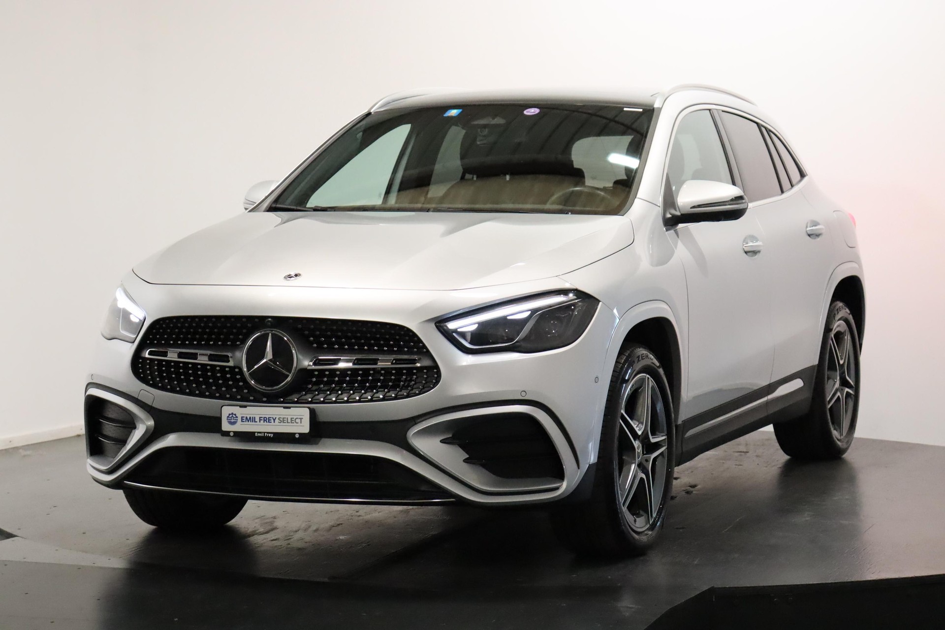 MERCEDES-BENZ GLA 250 e Progressive-image-0