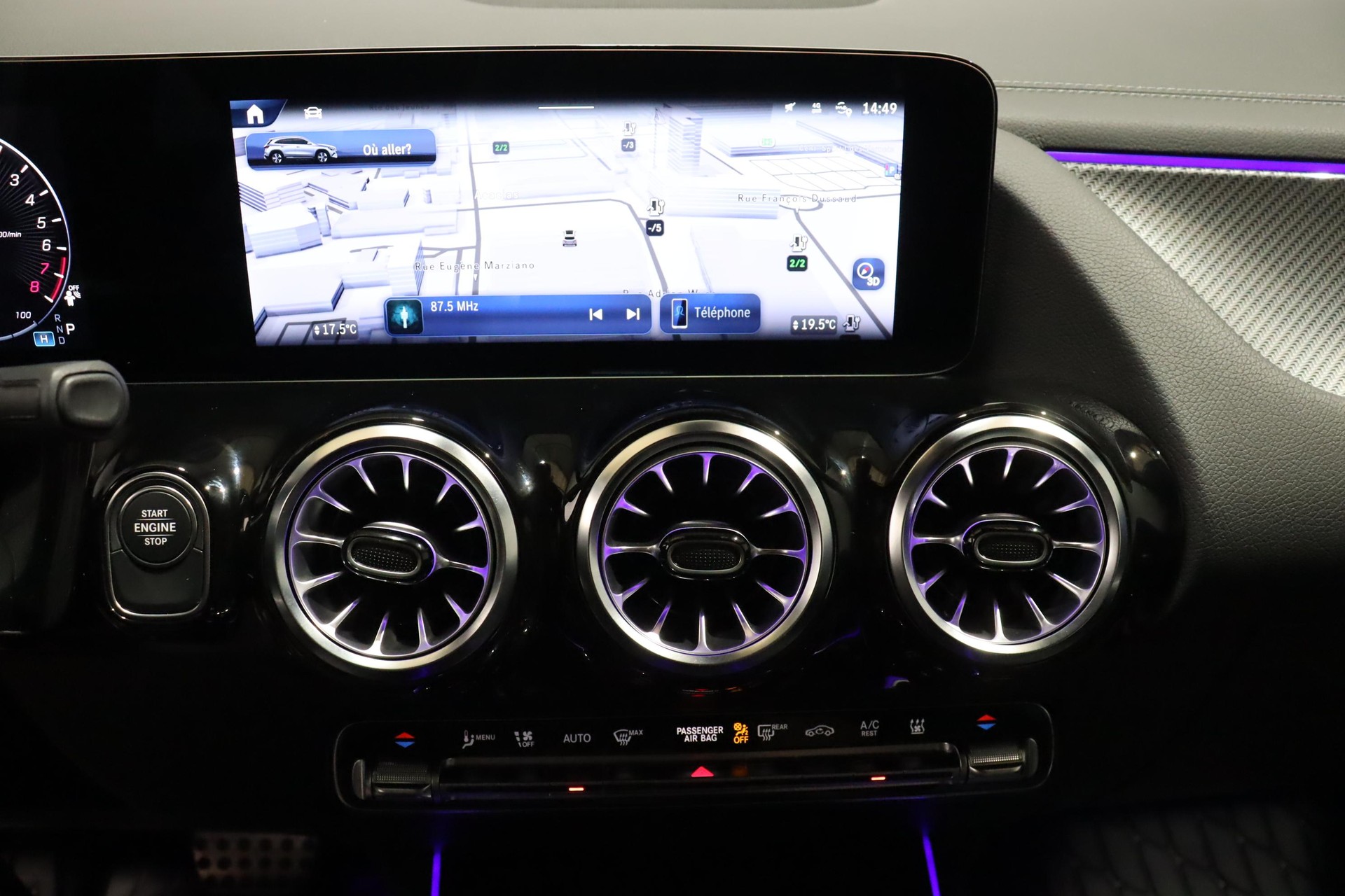 MERCEDES-BENZ GLA 250 e Progressive-image-13