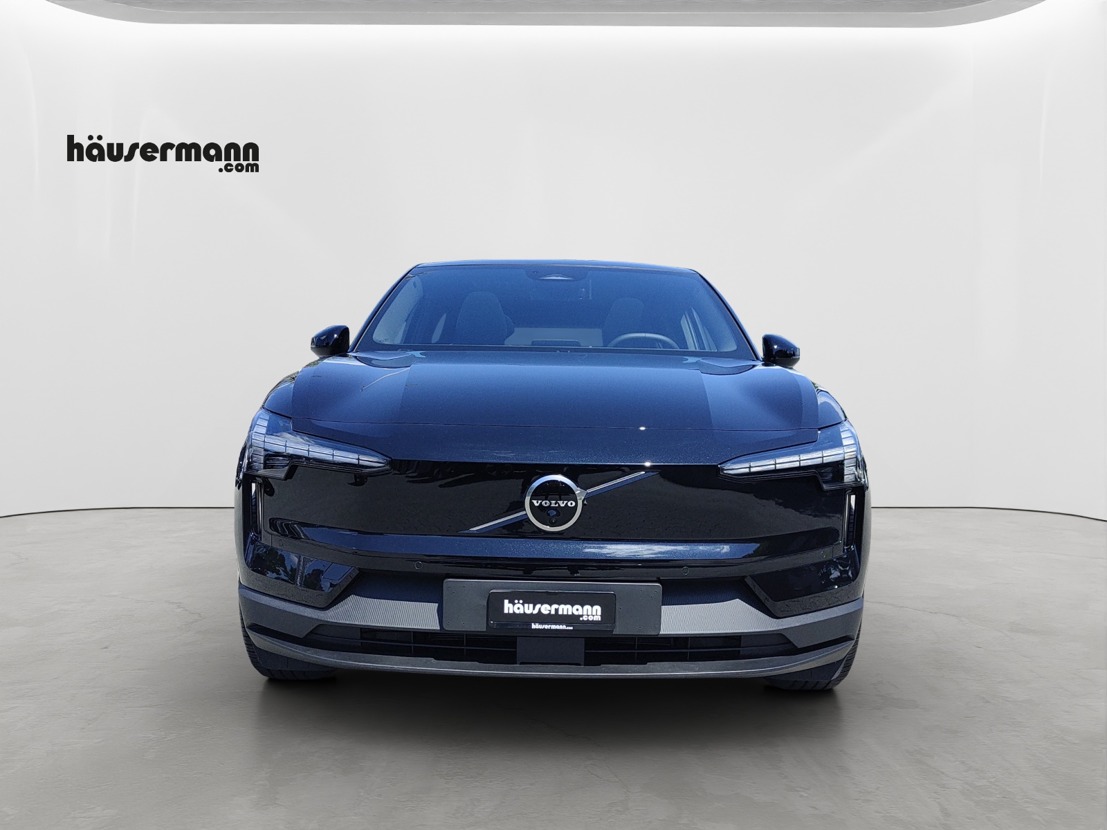 VOLVO EX30 E60 Twin Ultra Performance AWD-image-1