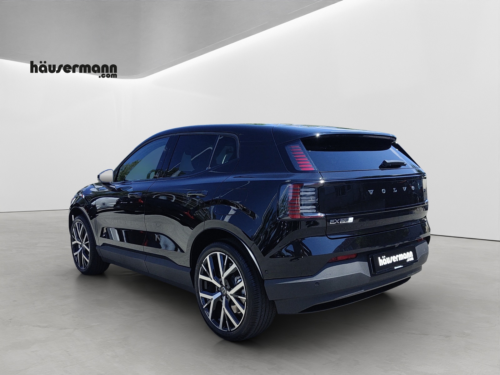 VOLVO EX30 E60 Twin Ultra Performance AWD-image-3