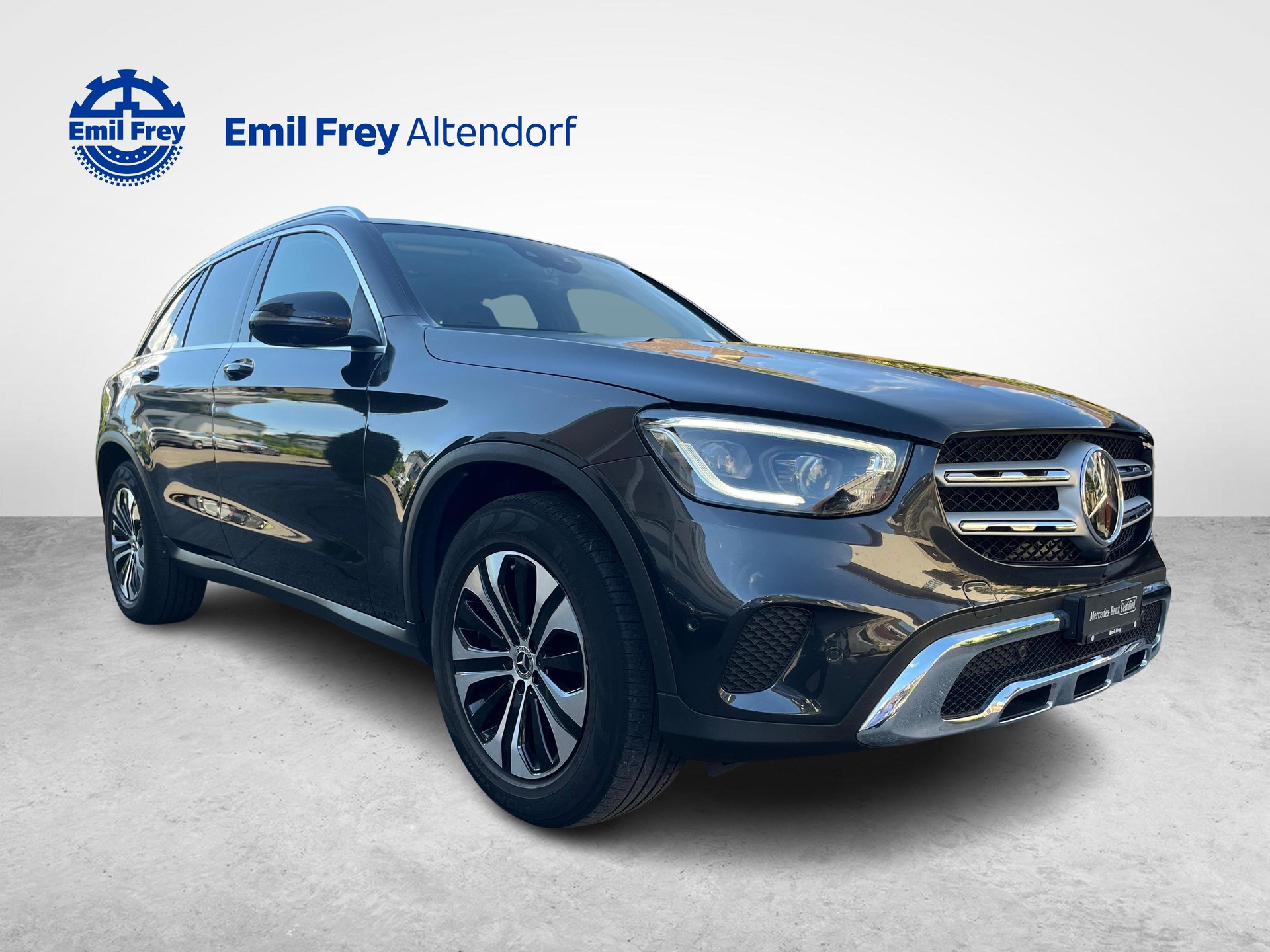 MERCEDES-BENZ GLC 300 4MATIC AMG Line-image-6