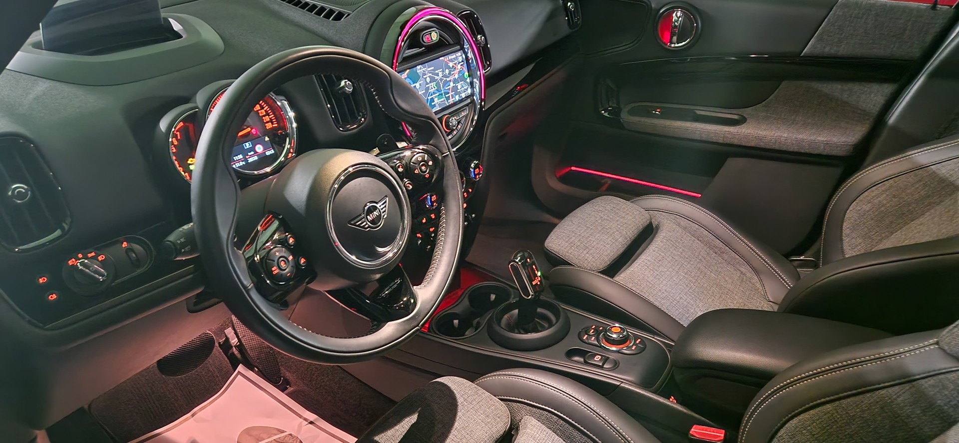 MINI Countryman F60 2.0i Cooper S SAG ALL4-image-19