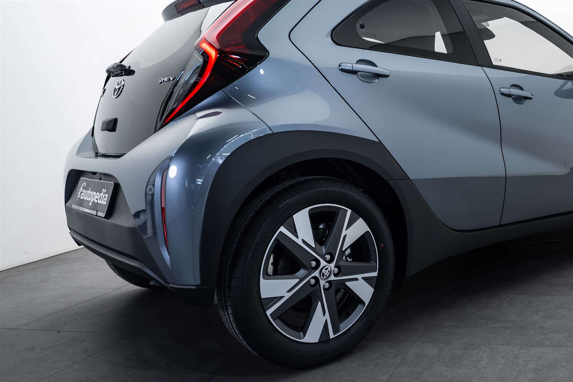 TOYOTA Aygo X 1.5 Comfort NEUES MODELL e-CVT Automat-image-3