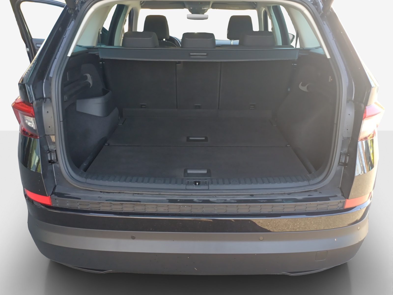 SKODA Kodiaq 2.0 TDI SCR Drive 4x4 DSG-image-12