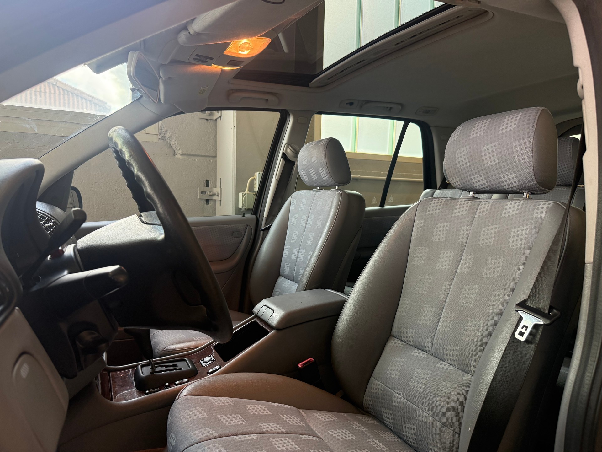MERCEDES-BENZ ML 270 CDI-image-11