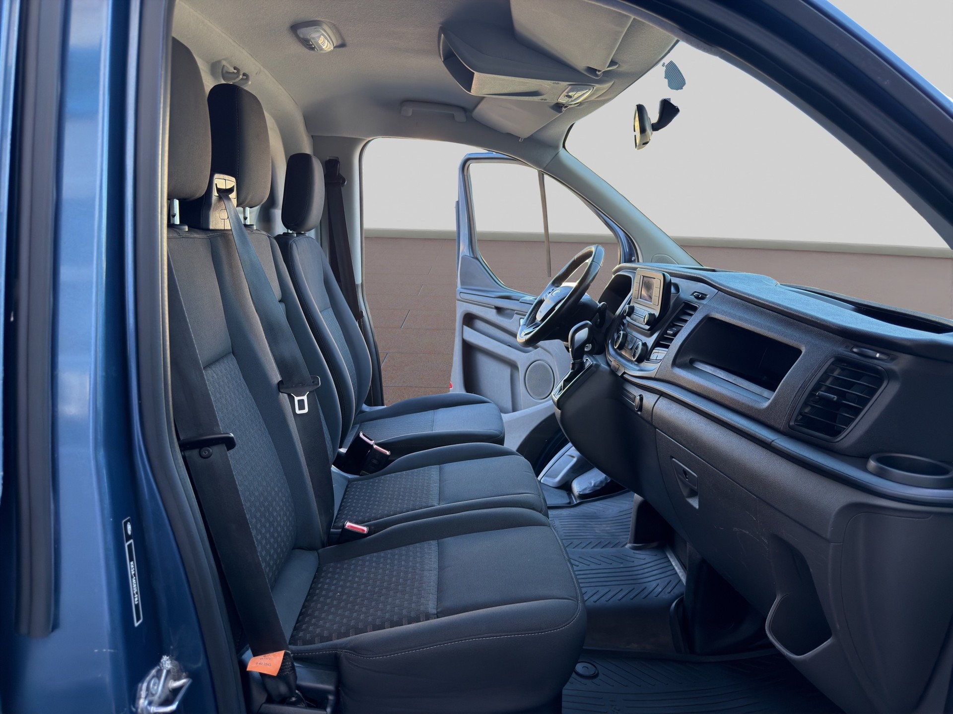 FORD Transit Custom Van 300 L1H1 Trend A-image-7
