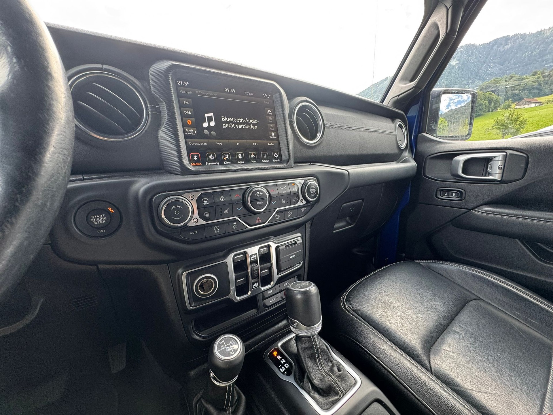 JEEP Wrangler 2.2MJ Unlimited Sahara Automatic-image-15