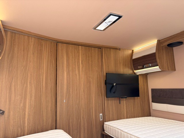 MOBILVETTA K-Yacht 86 Tekno Line-image-8
