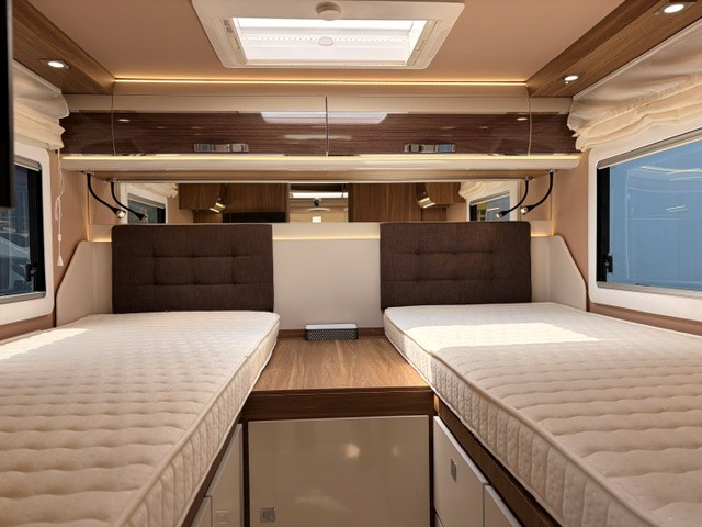 MOBILVETTA K-Yacht 86 Tekno Line-image-7