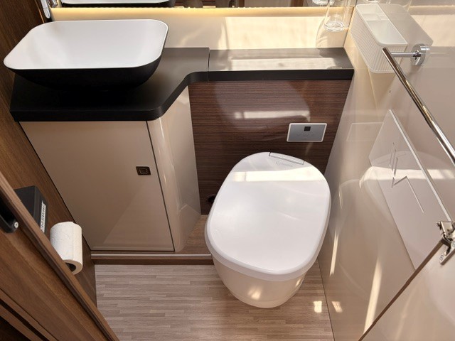 MOBILVETTA K-Yacht 86 Tekno Line-image-10