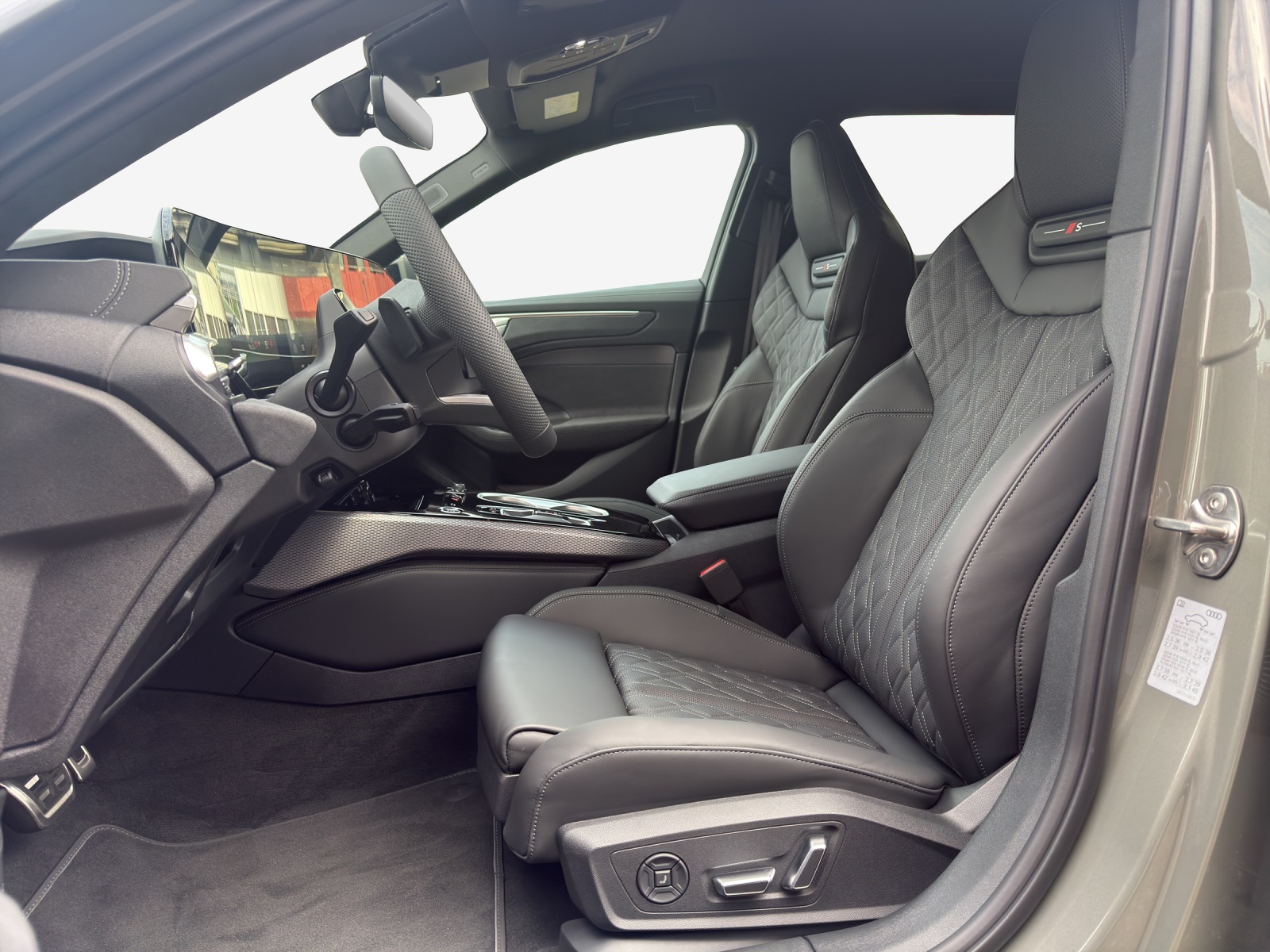 AUDI A6 Avant TFSI quattro 270 kW S tronic-image-7