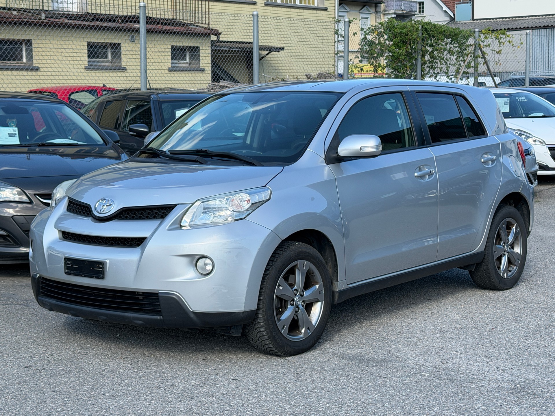 TOYOTA UrbanCruiser 1.4 D-4D Linea Sol 4WD-image-2