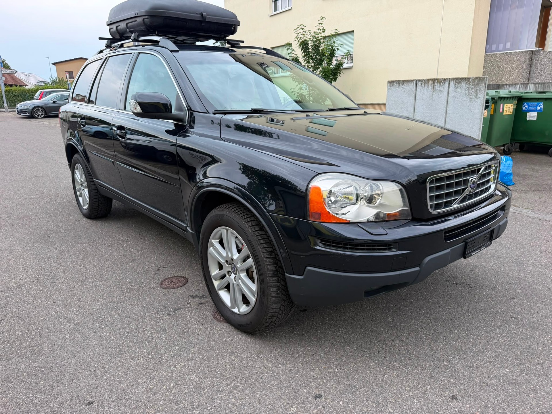 VOLVO XC90 D5 AWD Kinetic-image-2