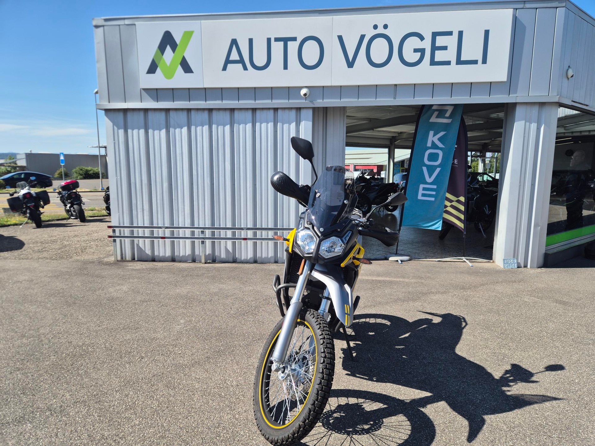 VOGE 300 Rally-showroom-element-1