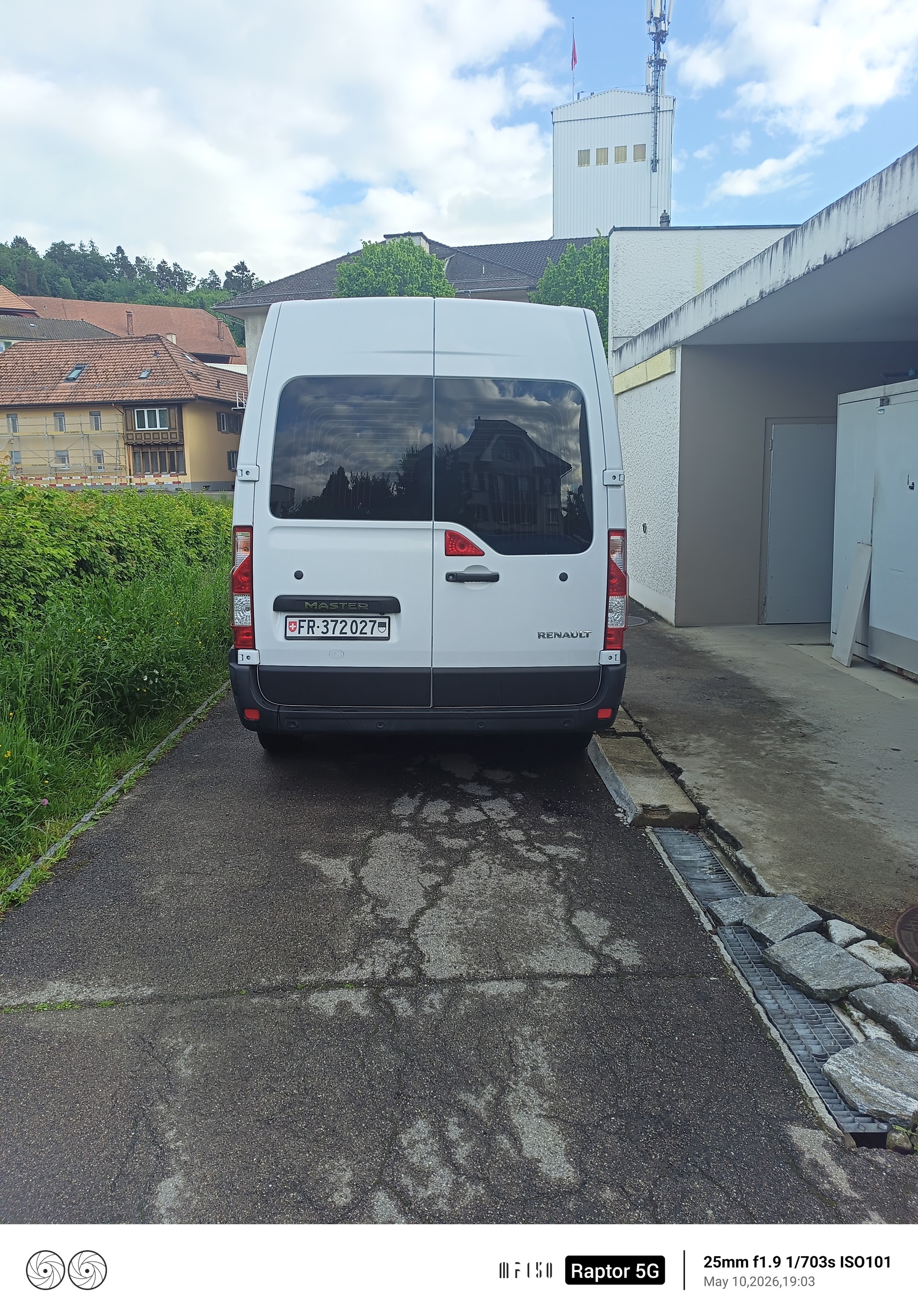 RENAULT 2.3 dCi 180 TwinTurbo-image-3