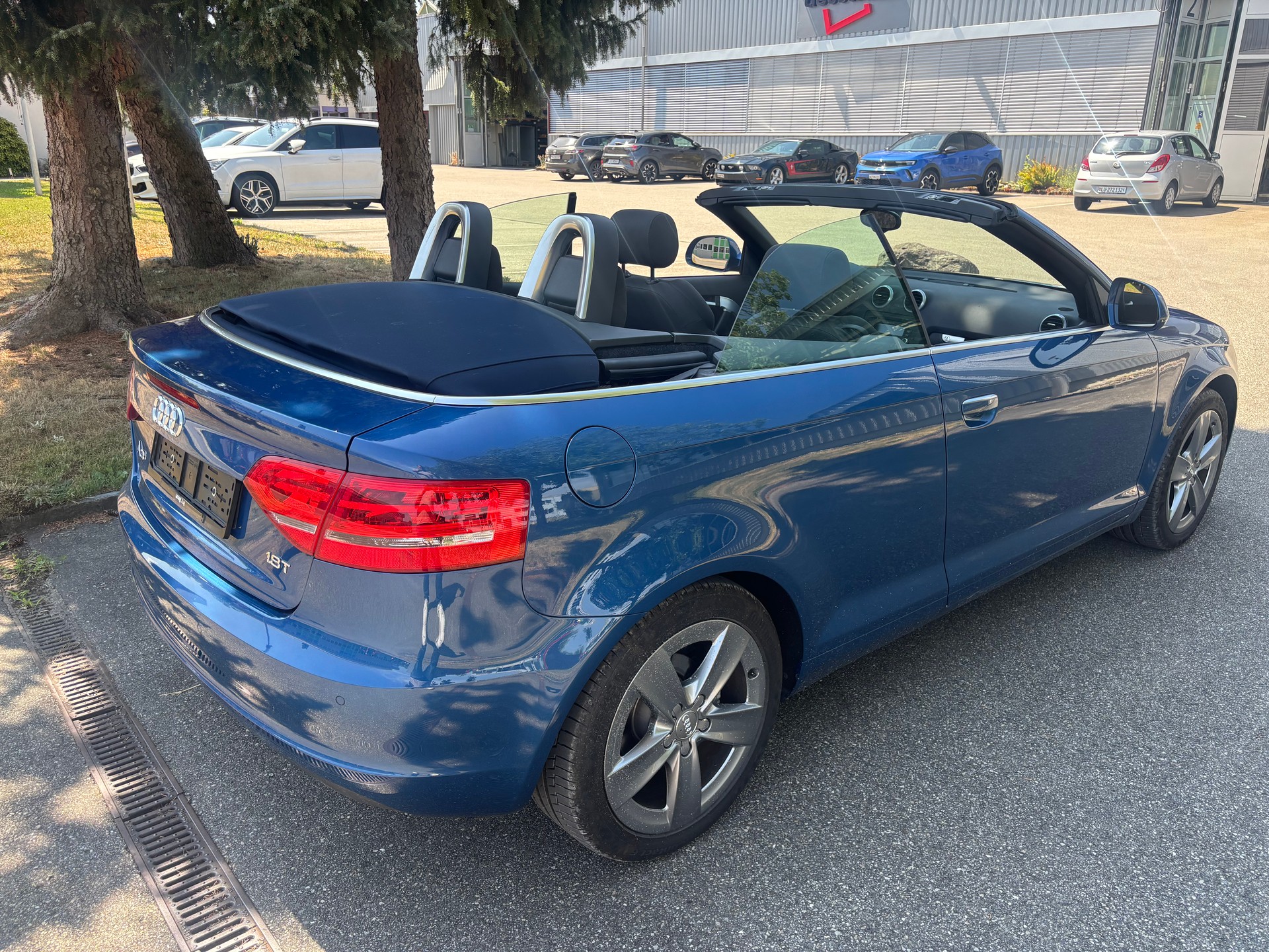 AUDI A3 Cabriolet 1.8 TFSI Sunshine-image-3