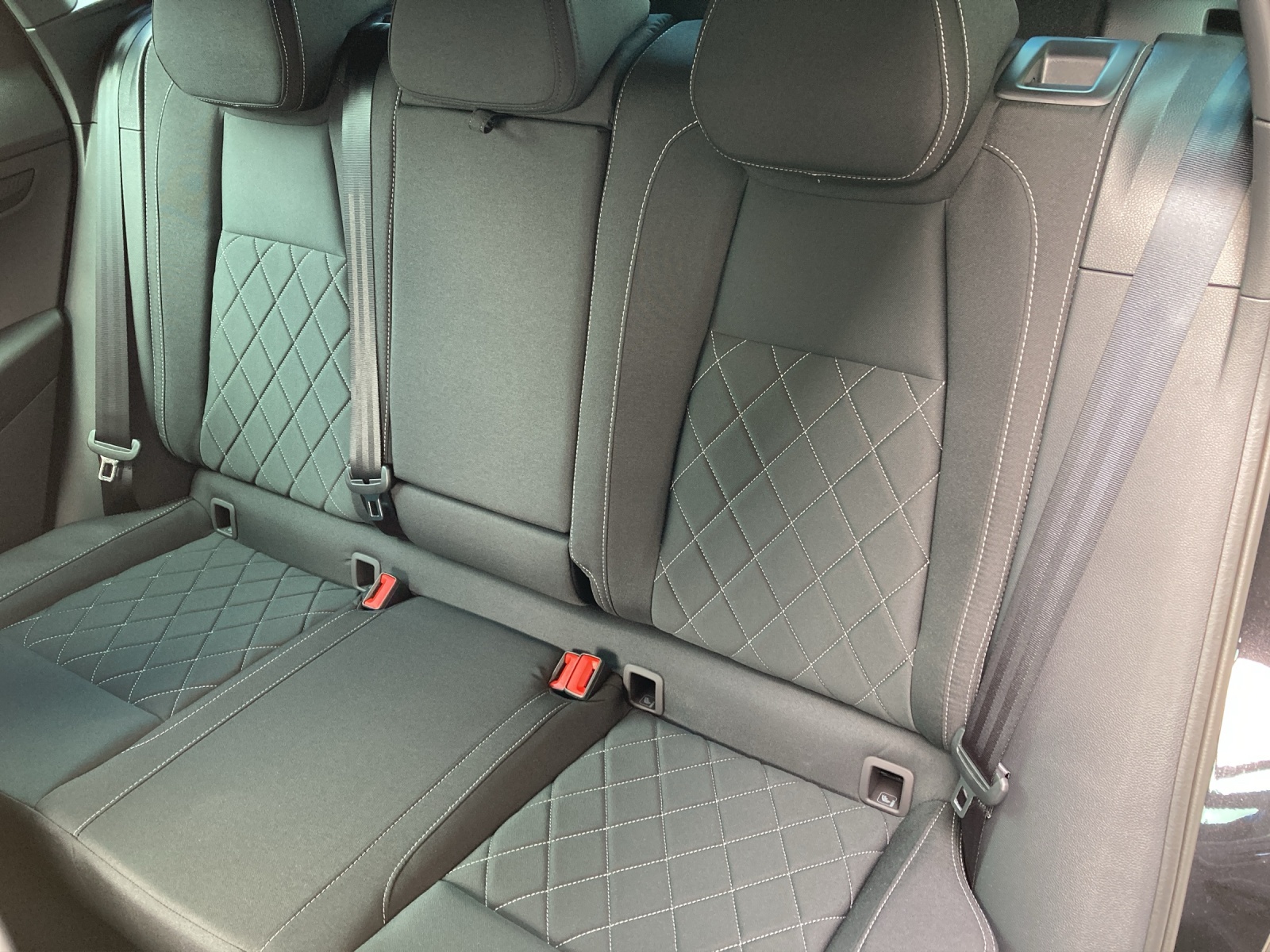 SKODA Karoq 2.0 TSI SportLine 4x4 DSG-image-6