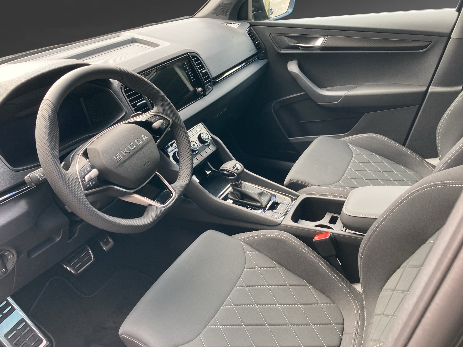SKODA Karoq 2.0 TSI SportLine 4x4 DSG-image-5
