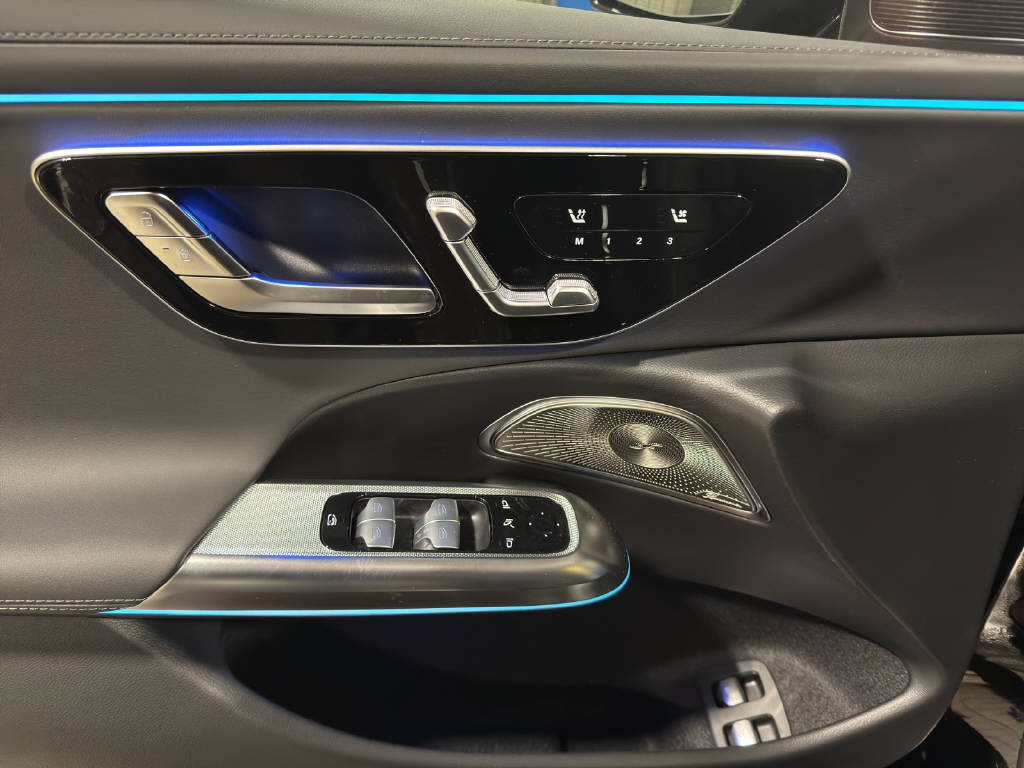 MERCEDES-BENZ E 53 Hybrid AMG 4Matic+ T-Modell-image-5