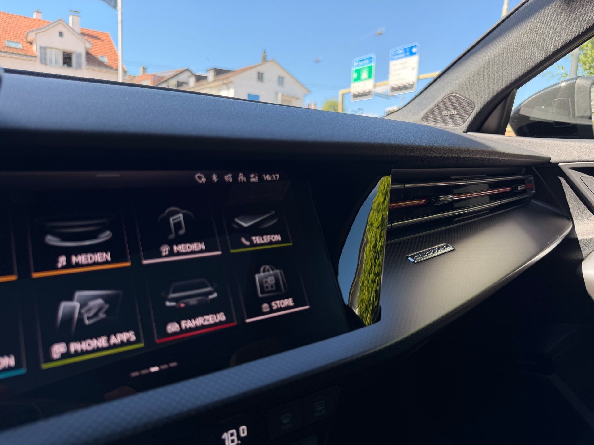 AUDI RS3 SPORTBACK 2.5 400PS TFSI QUATTRO *** VOLLAUSSTATTUNG MIT SCHALENSITZEN ***-image-25