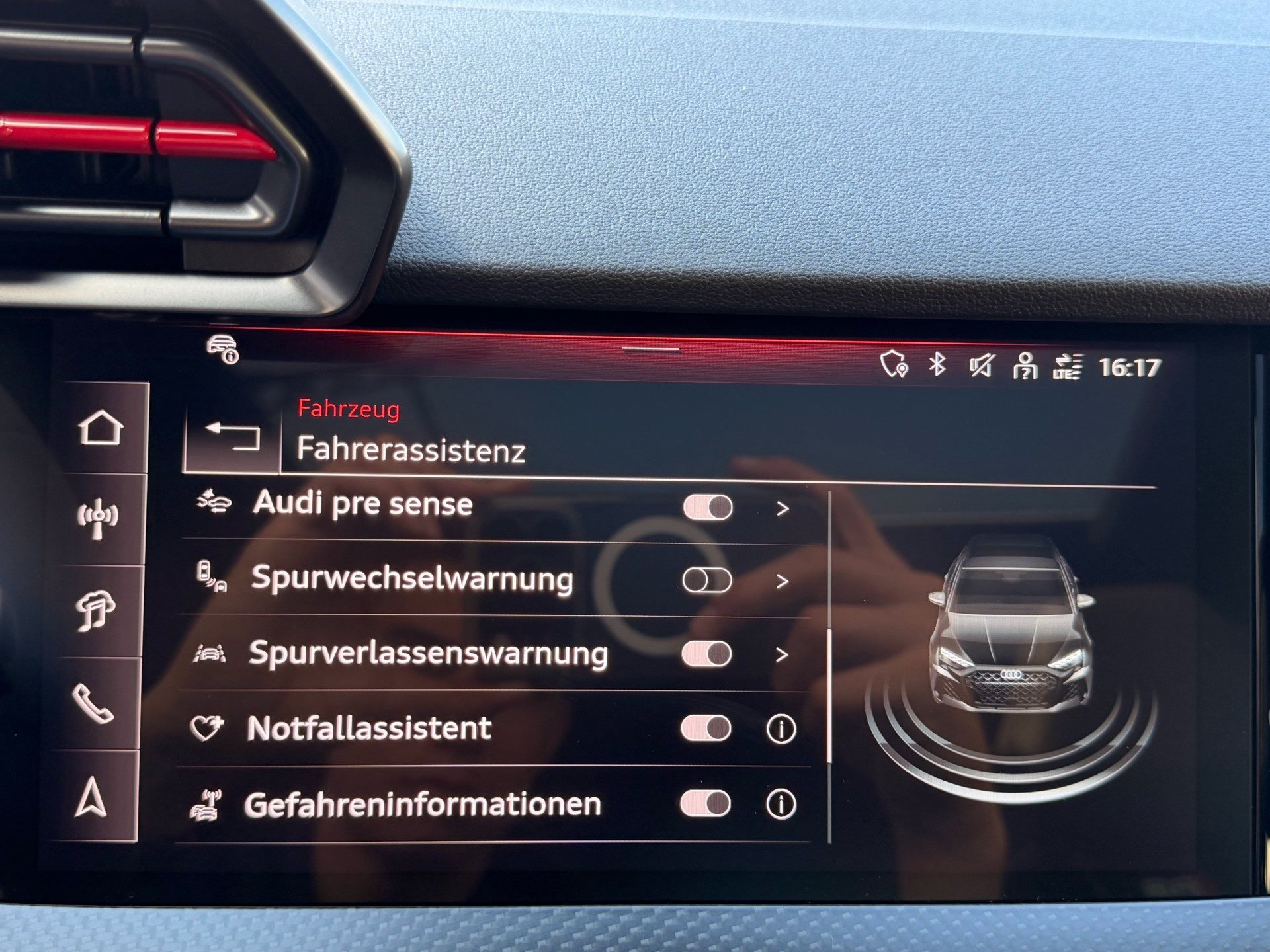 AUDI RS3 SPORTBACK 2.5 400PS TFSI QUATTRO *** VOLLAUSSTATTUNG MIT SCHALENSITZEN ***-image-17