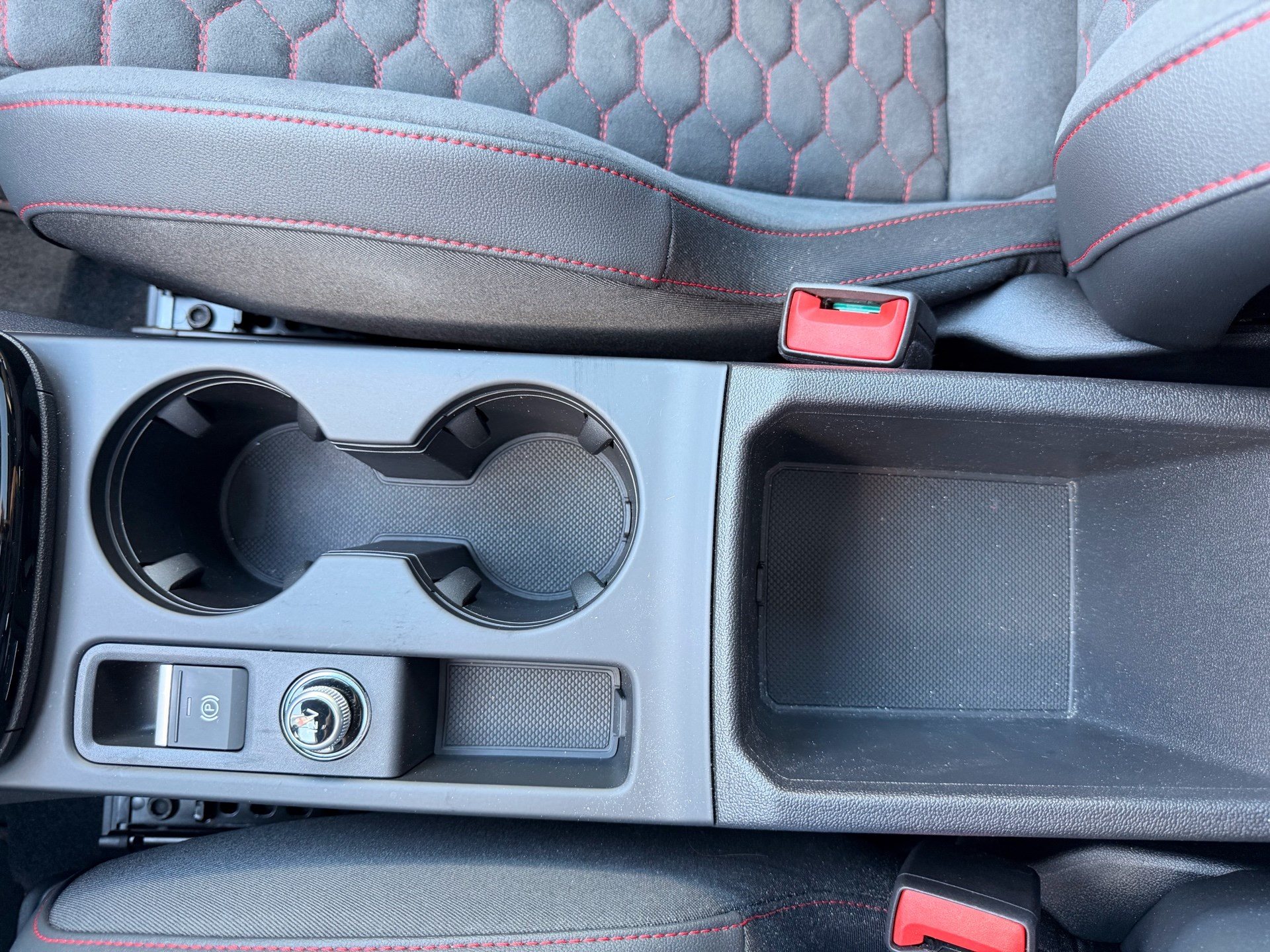 AUDI RS3 SPORTBACK 2.5 400PS TFSI QUATTRO *** VOLLAUSSTATTUNG MIT SCHALENSITZEN ***-image-24