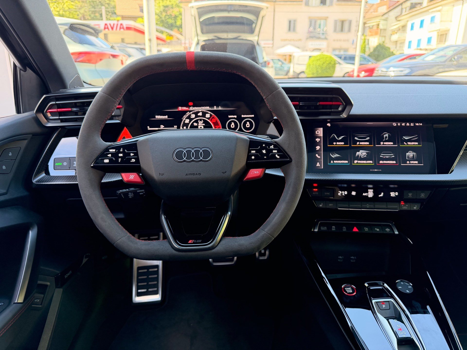 AUDI RS3 SPORTBACK 2.5 400PS TFSI QUATTRO *** VOLLAUSSTATTUNG MIT SCHALENSITZEN ***-image-9