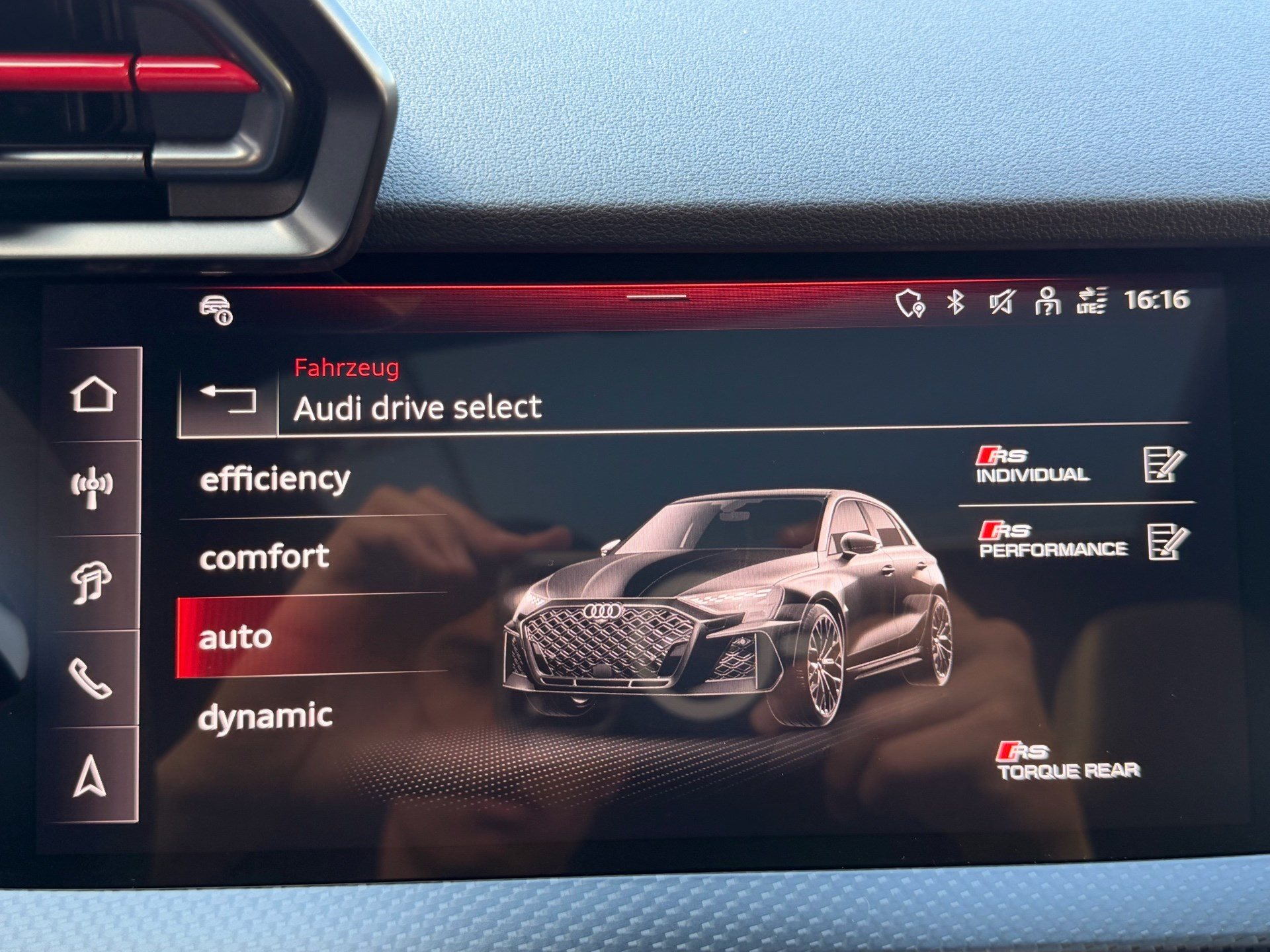 AUDI RS3 SPORTBACK 2.5 400PS TFSI QUATTRO *** VOLLAUSSTATTUNG MIT SCHALENSITZEN ***-image-14