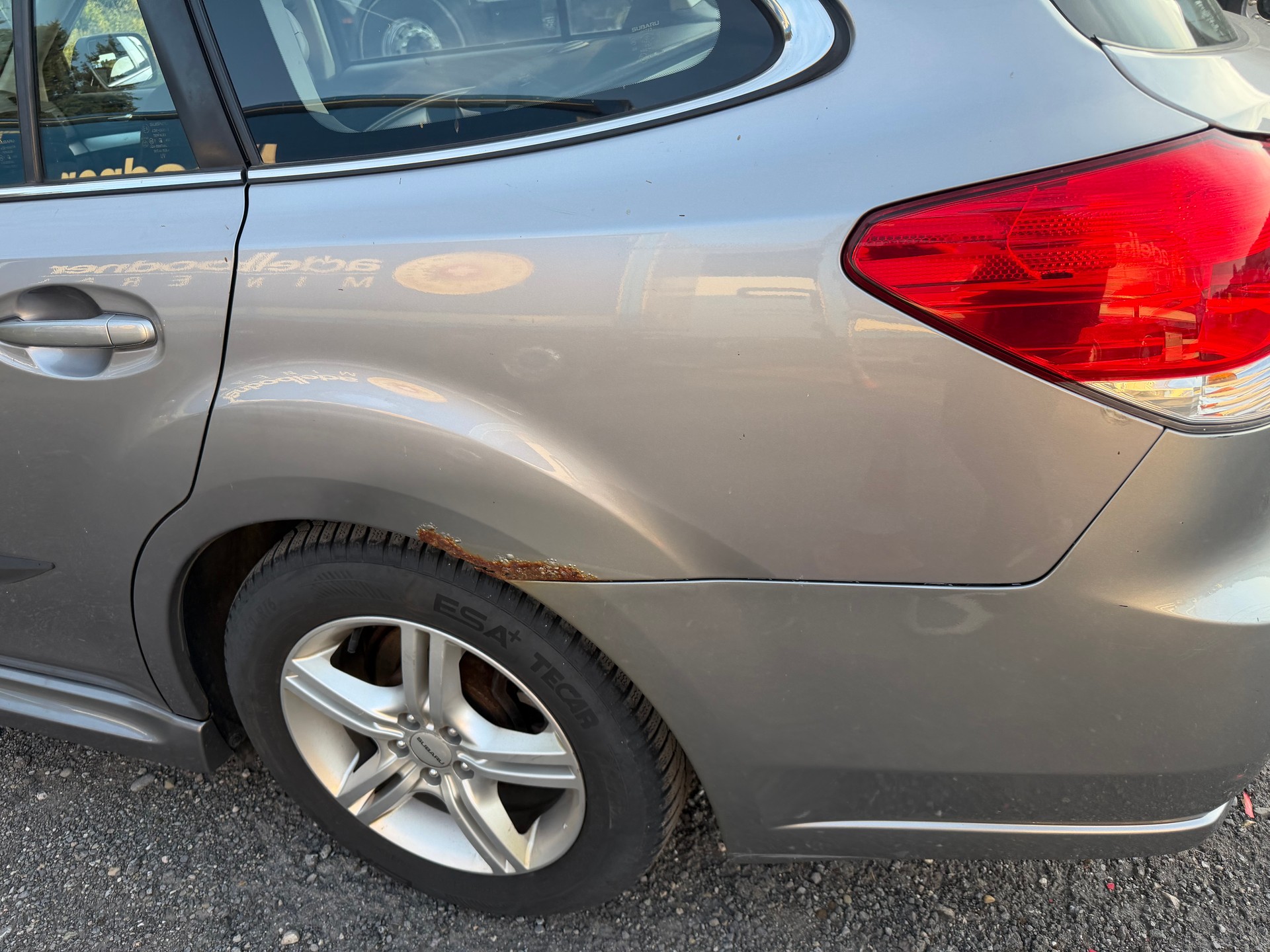 SUBARU Legacy 2.0D Swiss AWD-image-11