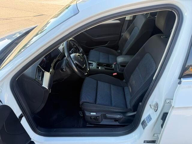 VW Passat Variant 1.4 TSI GTE Hybrid DSG-image-9
